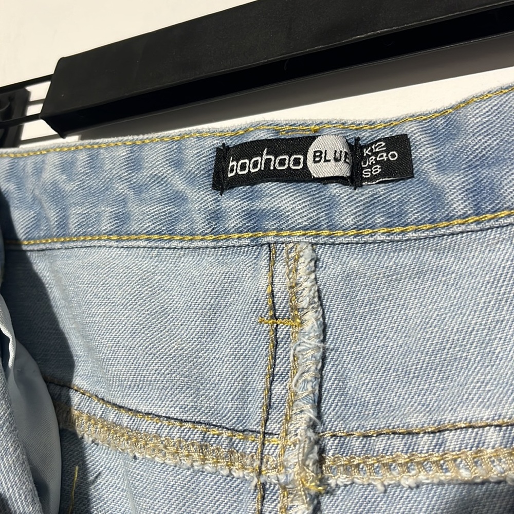 NEW Boohoo Light Blue High Waist Split Hem Denim Jeans Size 8 - Picture 9 of 12